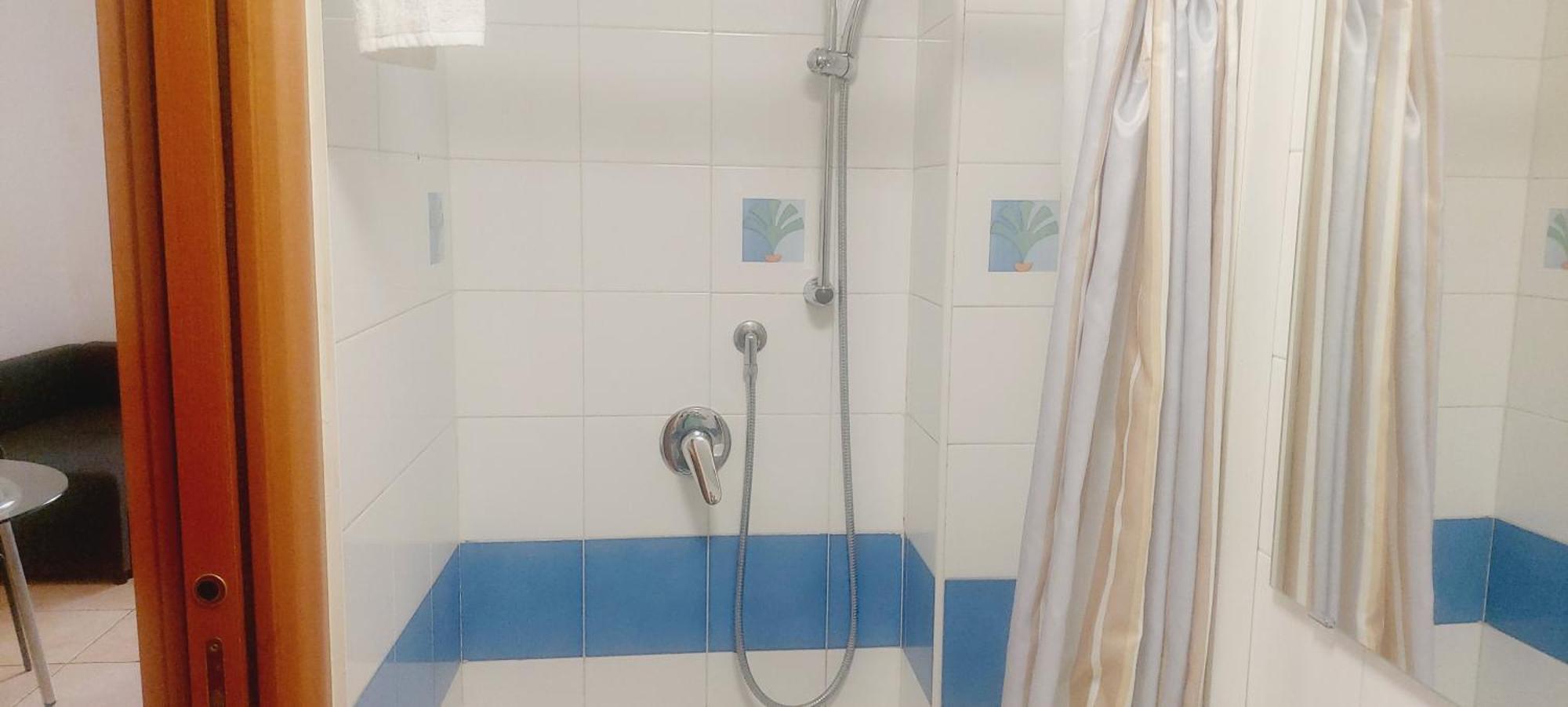 Mamo1 - Appartamento In Pieno Centro Citta Bari Buitenkant foto